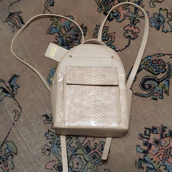 TRENDY oyster pinkish snakeskin PUFFER VEGAN MINI BACKPACK - Picture 1 of 11